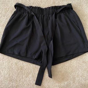 High rise tie up short